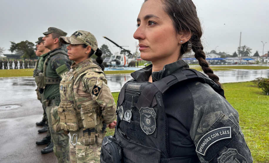Policiais civis se formam no curso Condutores de Cães de Guerra da Força Aérea Brasileira