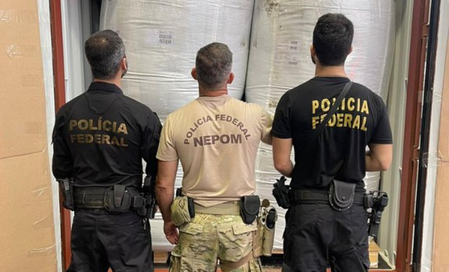 Polícia Militar e Polícia Federal apreendem pasta base de cocaína no terminal de containers de Paranaguá