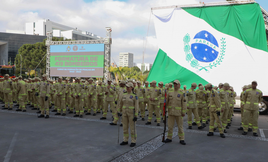 Governador Ratinho Junior autoriza promoção de 106 PMs e 20 bombeiros militares
