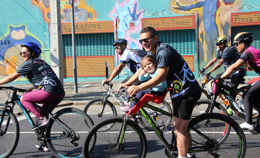 Passeio Ciclístico da Polícia Militar do Paraná atrai mais de 600 participantes