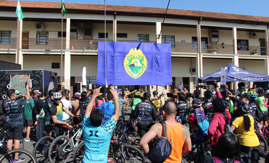 Passeio Ciclístico da Polícia Militar do Paraná atrai mais de 600 participantes