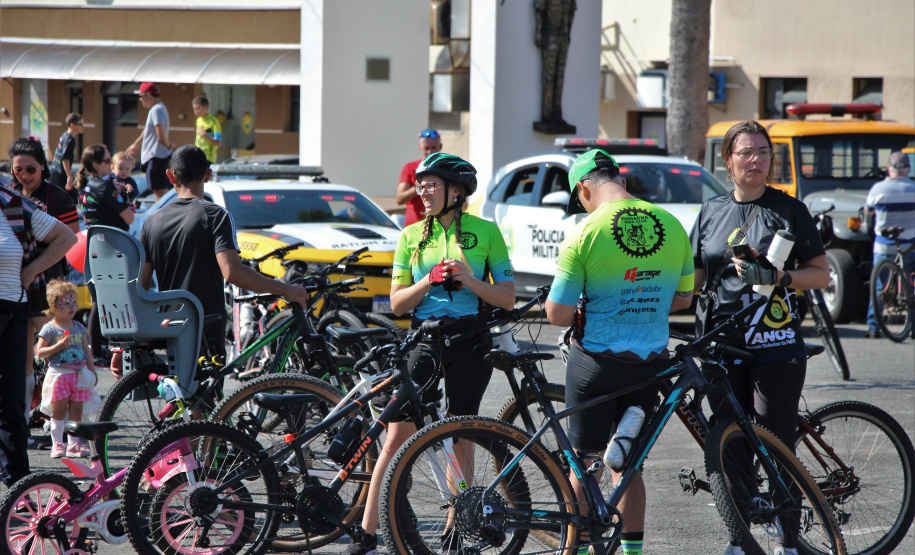 Passeio Ciclístico da Polícia Militar do Paraná atrai mais de 600 participantes