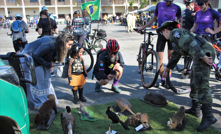 Passeio Ciclístico da Polícia Militar do Paraná atrai mais de 600 participantes