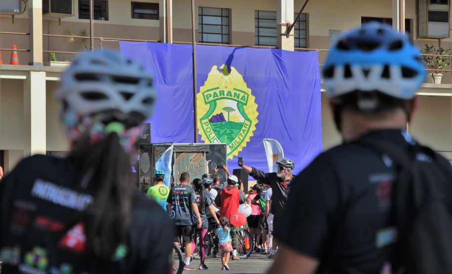 Passeio Ciclístico da Polícia Militar do Paraná atrai mais de 600 participantes