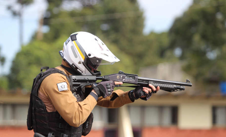 Desfile de 170 anos mostra evolução da tecnologia usada pela PM para ajudar população