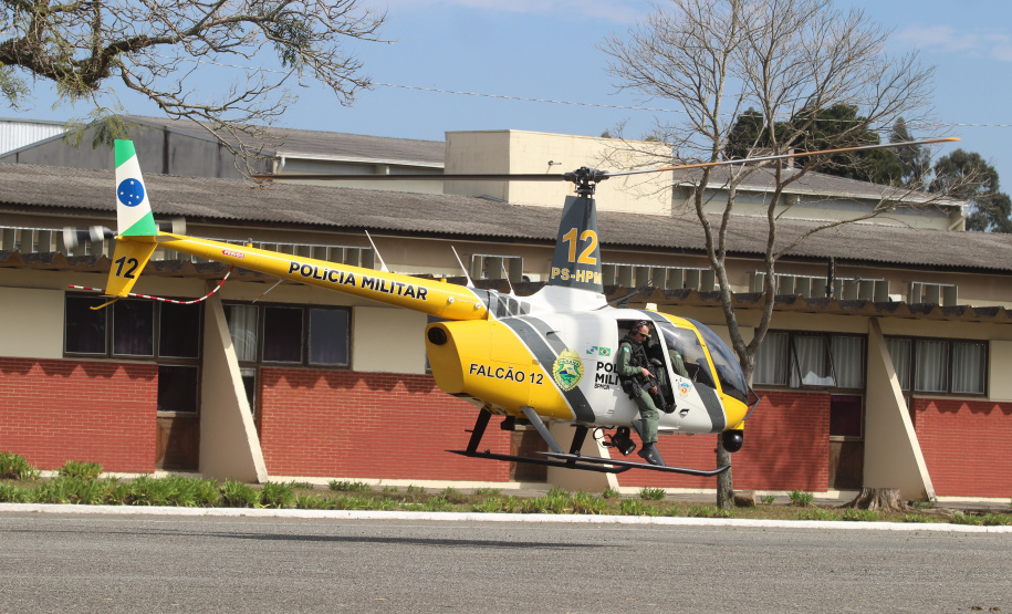 Desfile de 170 anos mostra evolução da tecnologia usada pela PM para ajudar população