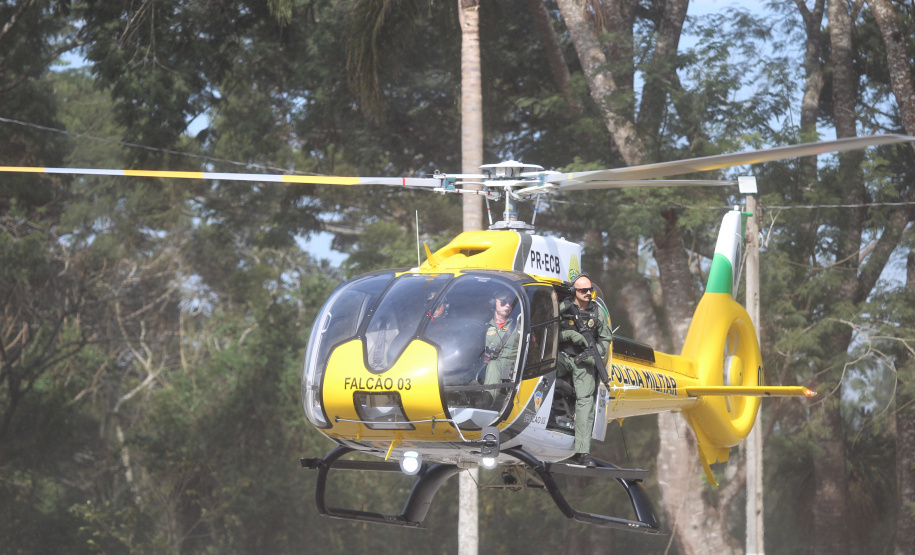 Desfile de 170 anos mostra evolução da tecnologia usada pela PM para ajudar população