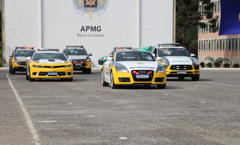 Desfile de 170 anos mostra evolução da tecnologia usada pela PM para ajudar população