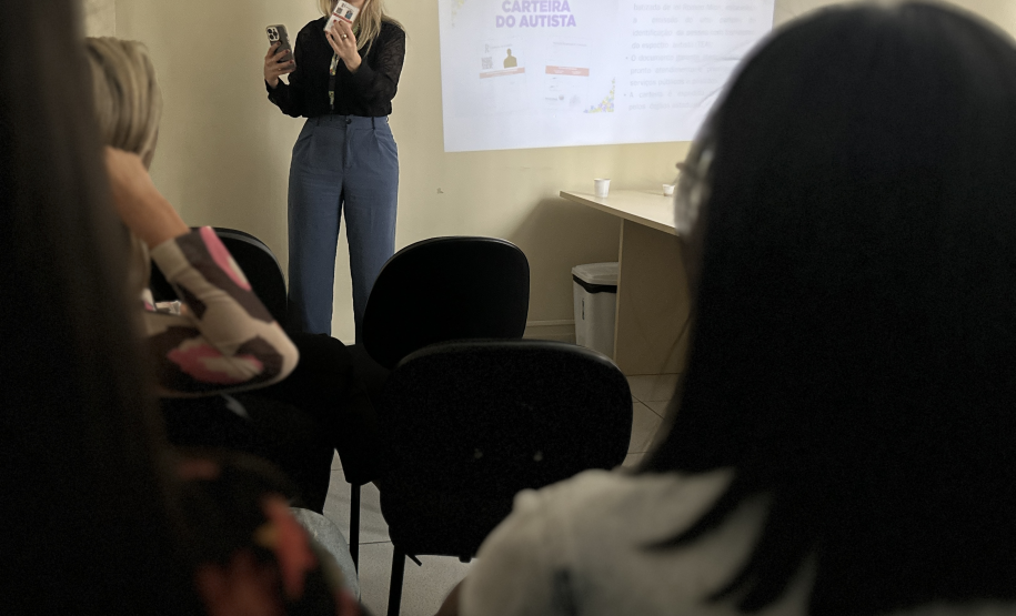 PCPR promove capacitação para atendimento especializado a autistas em Curitiba