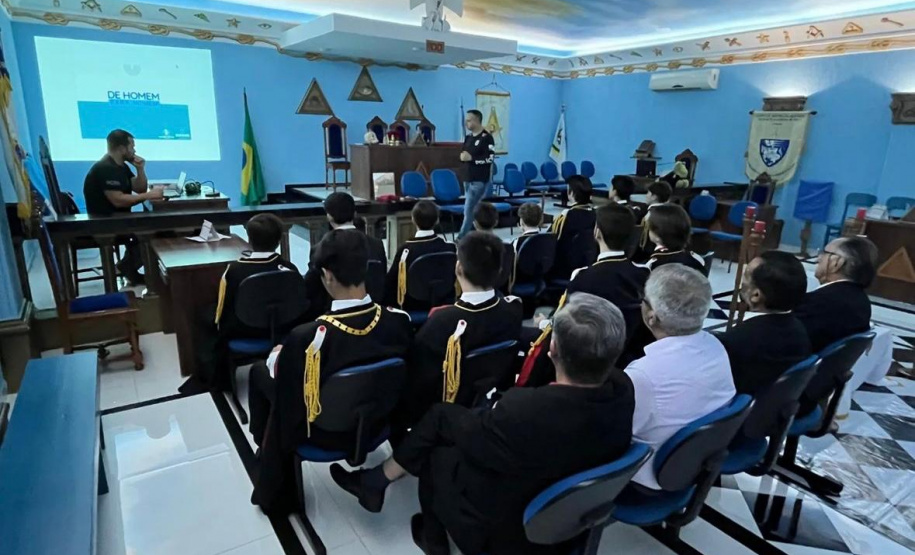 Ciclo de palestras “De Homem para Homem” promove conscientização masculina contra a violência doméstica