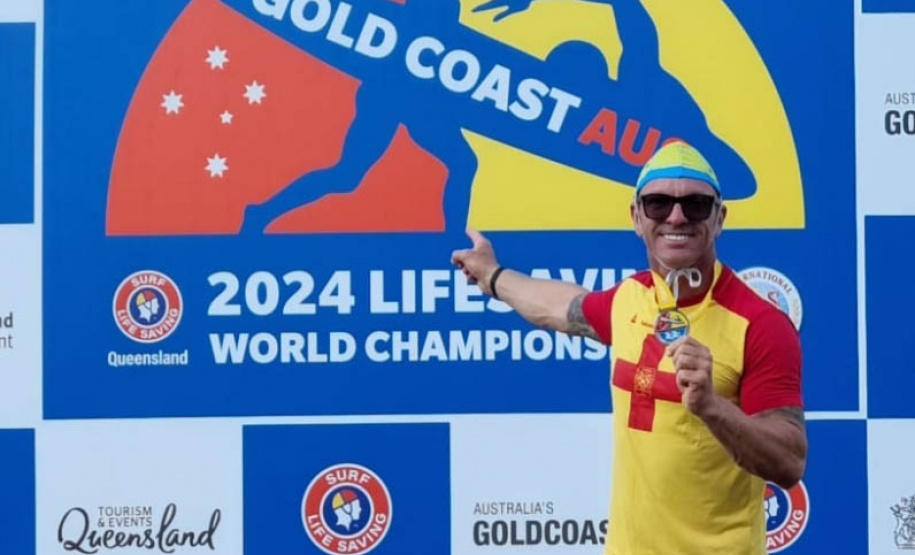 Bombeiro conquista medalha inédita ao Paraná no Mundial de Salvamento Aquático