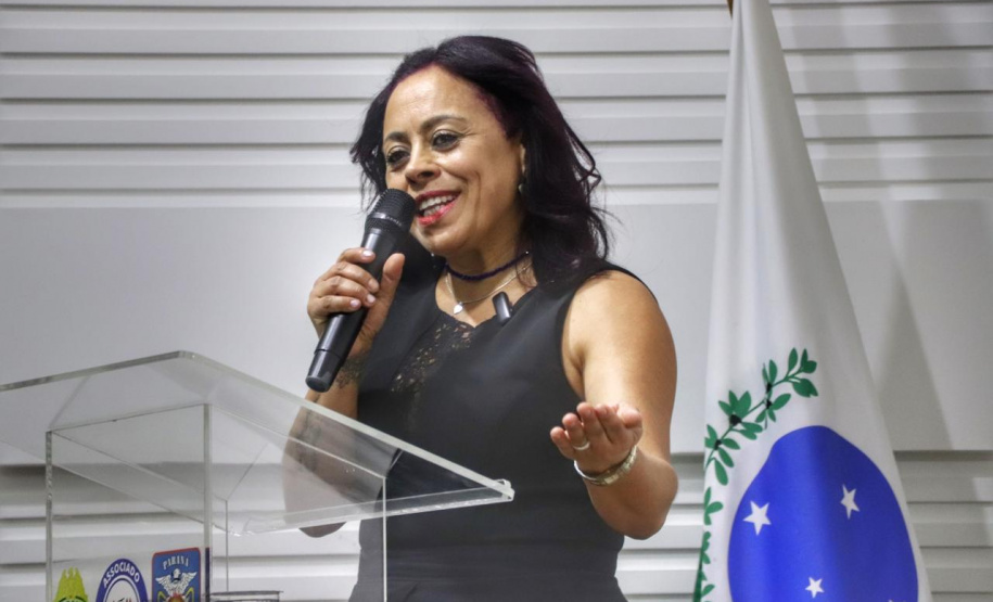 Mulheres privadas de liberdade transformam fardas sem uso em produtos sustentáveis