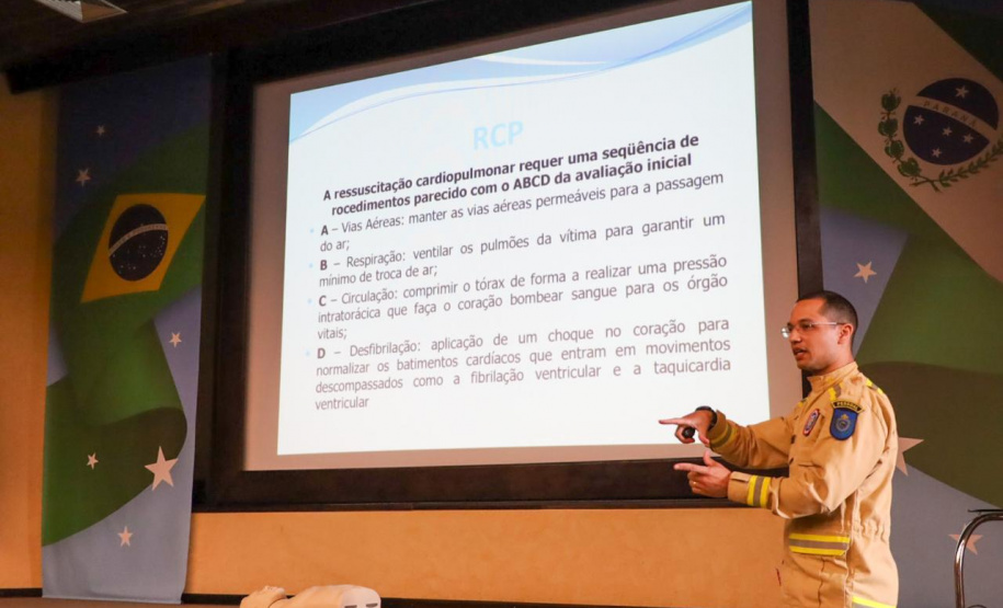 Sesp promove treinamento de operação com Desfibrilador Externo Automático (DEA) para servidores