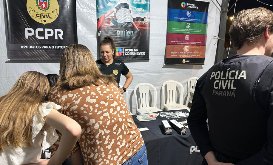 PCPR na Comunidade leva serviços de polícia judiciária à população de Arapongas e Adrianópolis