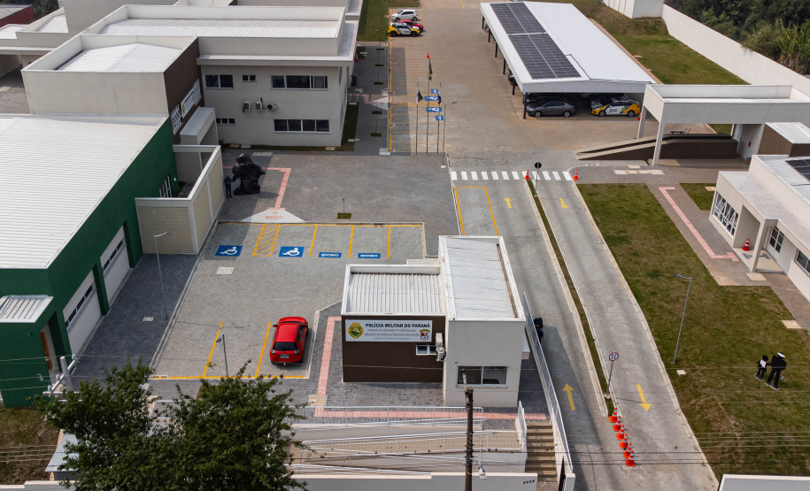 Governador inaugura sede do Batalhão de Patrulha Escolar e entrega 52 viaturas da Rotam