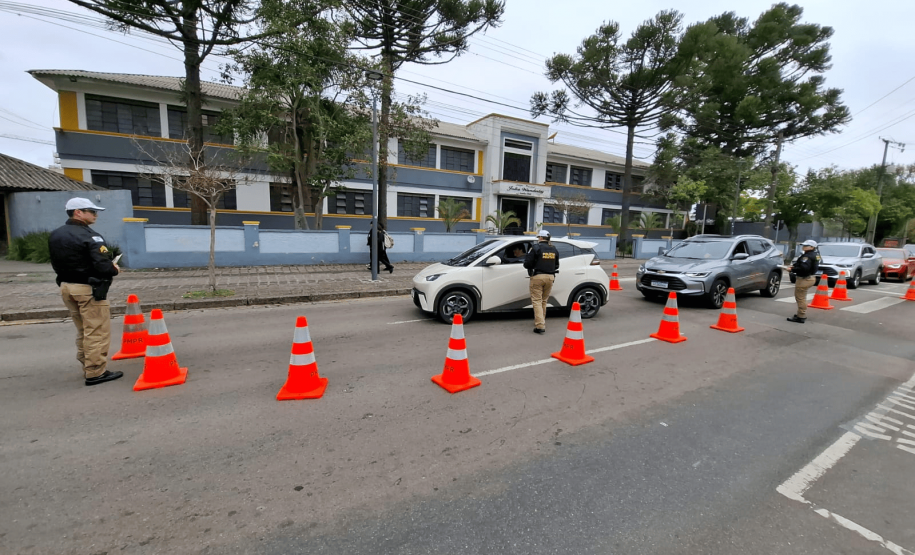 PMPR participa da abertura da semana nacional de trânsito
