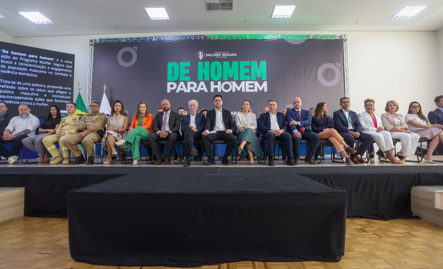 Governador lança projeto de conscientização para combater violência contra a mulher