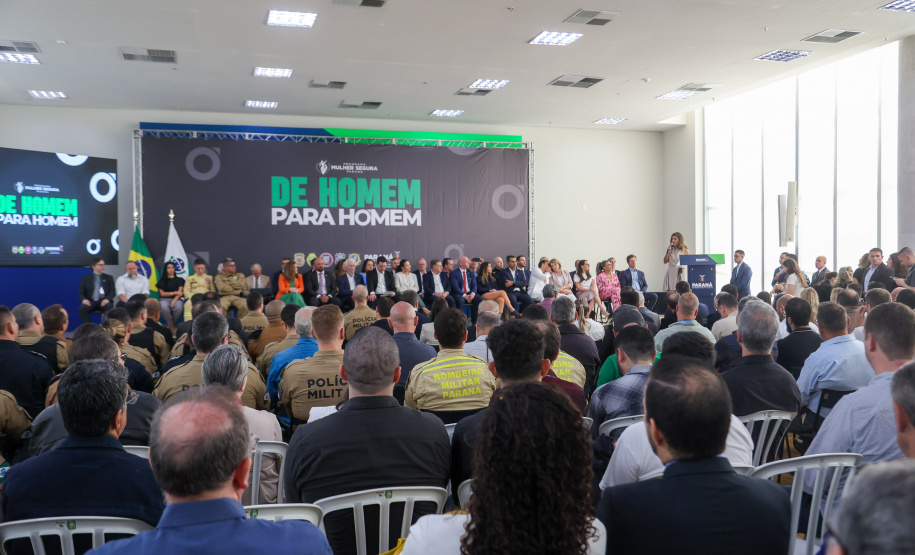 Governador lança projeto de conscientização para combater violência contra a mulher