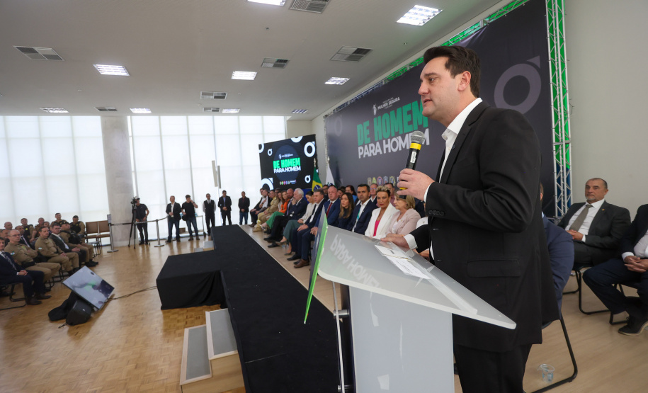 Governador lança projeto de conscientização para combater violência contra a mulher