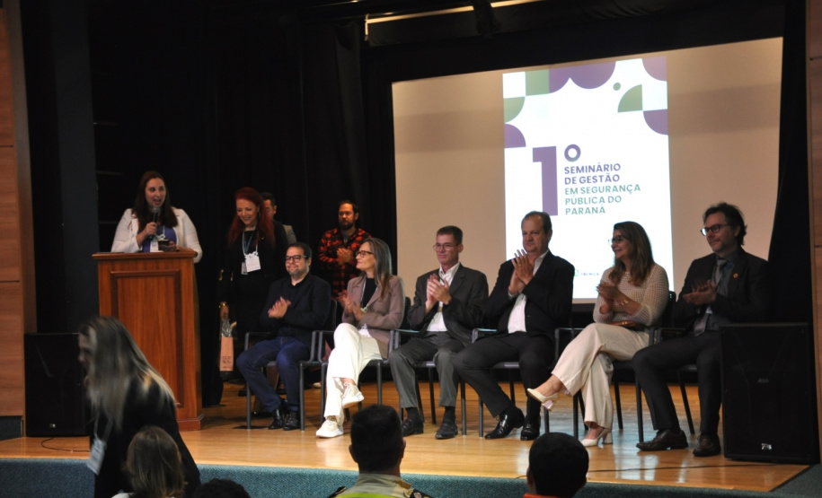 Turma da residência técnica em gestão da segurança apresenta trabalhos de conclusão