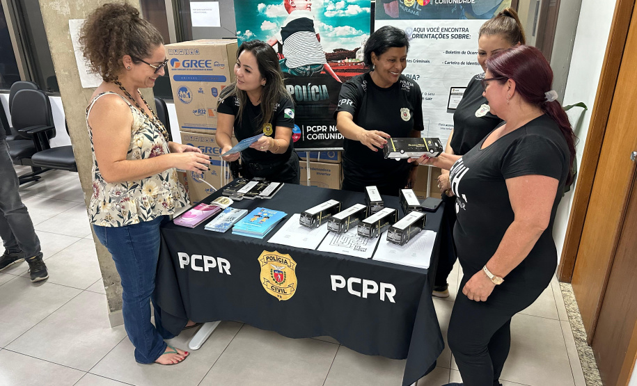 PCPR na Comunidade leva serviços de polícia judiciária e orientações a mais de mil pessoas em Curitiba e Nova Santa Bárbara