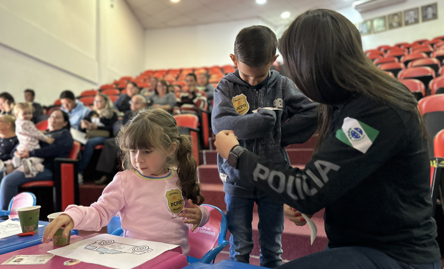 PCPR na Comunidade leva serviços de polícia judiciária à população de Arapongas e Adrianópolis