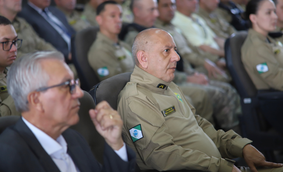 Solenidade militar marca passagem de função de Corregedor-Geral da PMPR