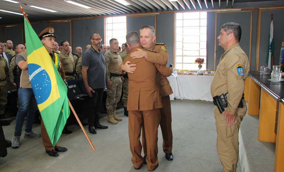 Solenidade militar marca passagem de função de Corregedor-Geral da PMPR