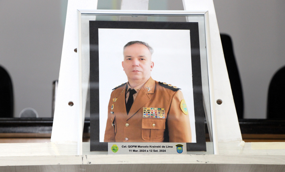 Solenidade militar marca passagem de função de Corregedor-Geral da PMPR