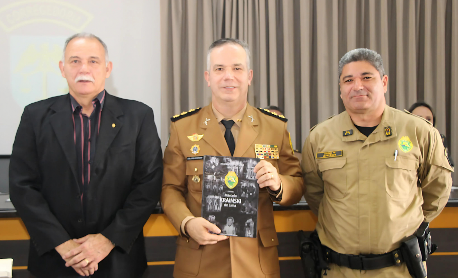 Solenidade militar marca passagem de função de Corregedor-Geral da PMPR