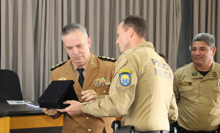 Solenidade militar marca passagem de função de Corregedor-Geral da PMPR