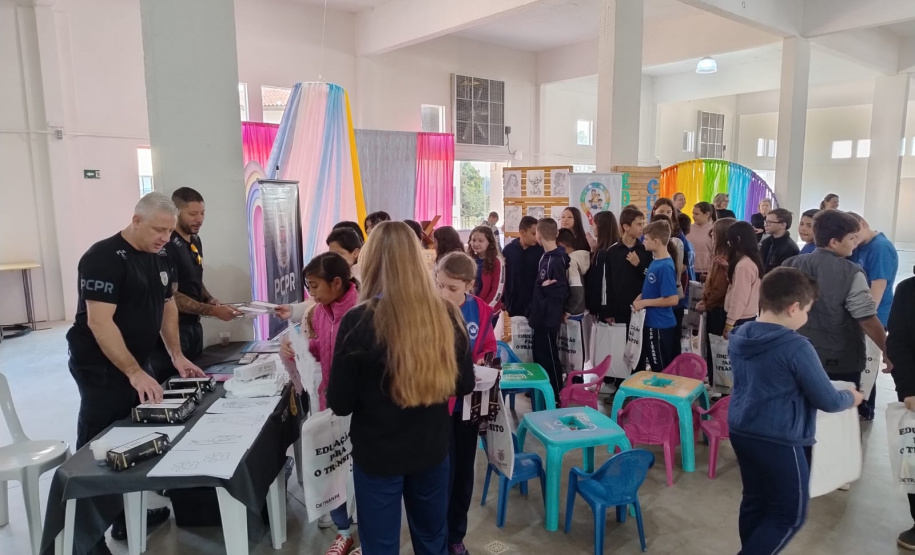 PCPR na Comunidade leva serviços de polícia judiciária à população de Arapongas e Adrianópolis