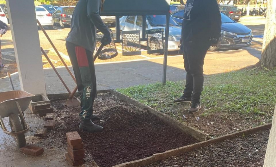 Canteiro de obras com monitorados promove reinserção social em Londrina