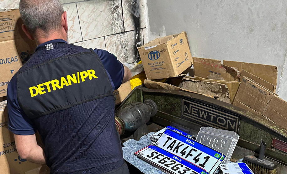 Operação da PCPR e Detran mira empresas de emplacamento de veículos