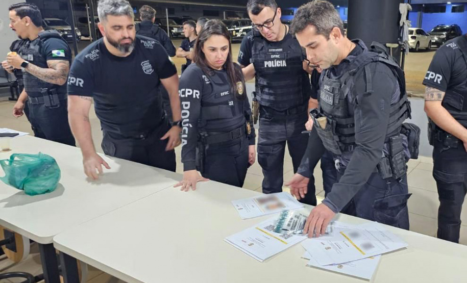 PCPR e PRF prendem 13 pessoas de grupo especializado em roubo de cargas de cigarros