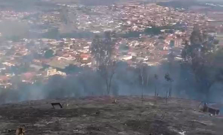 Com volta do calor, Bombeiros reforçam combate a incêndios florestais