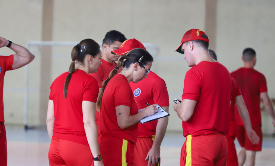Corpo de Bombeiros inicia testes físicos para curso de formação de guarda-vidas