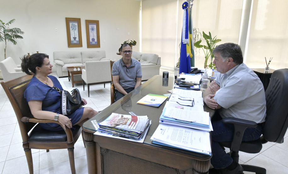 Polícia Penal do Paraná e Prefeitura de Umuarama firmam convênios que oportunizam trabalho a 150 apenados