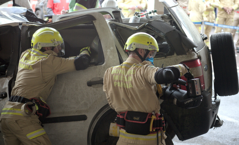 Equipe do Corpo de Bombeiros de Cascavel vence desafio estadual de salvamento veicular