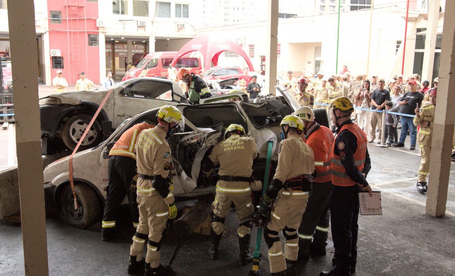 Equipe do Corpo de Bombeiros de Cascavel vence desafio estadual de salvamento veicular