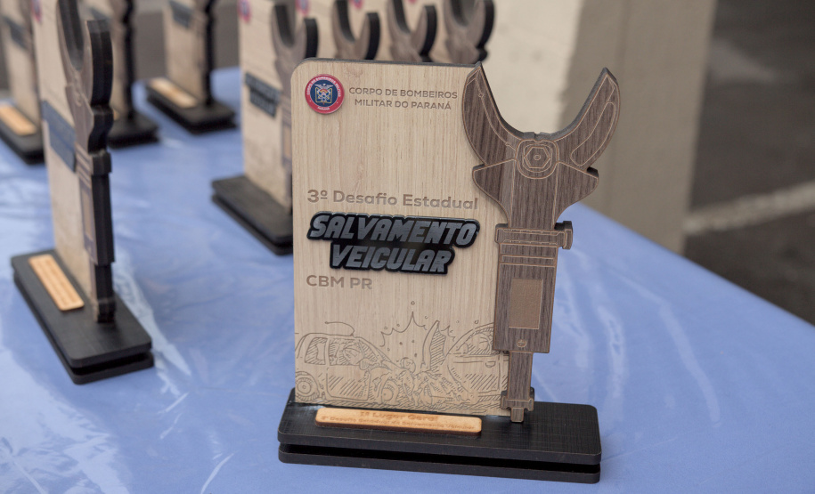 Equipe do Corpo de Bombeiros de Cascavel vence desafio estadual de salvamento veicular