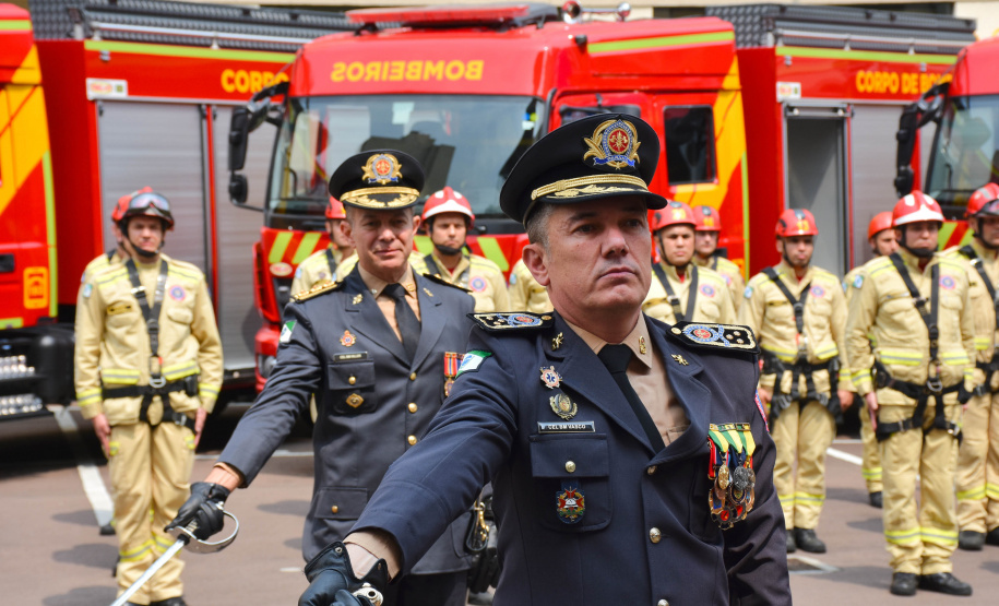 Corpo de Bombeiros festeja 112 anos com homenagens e entrega de viaturas