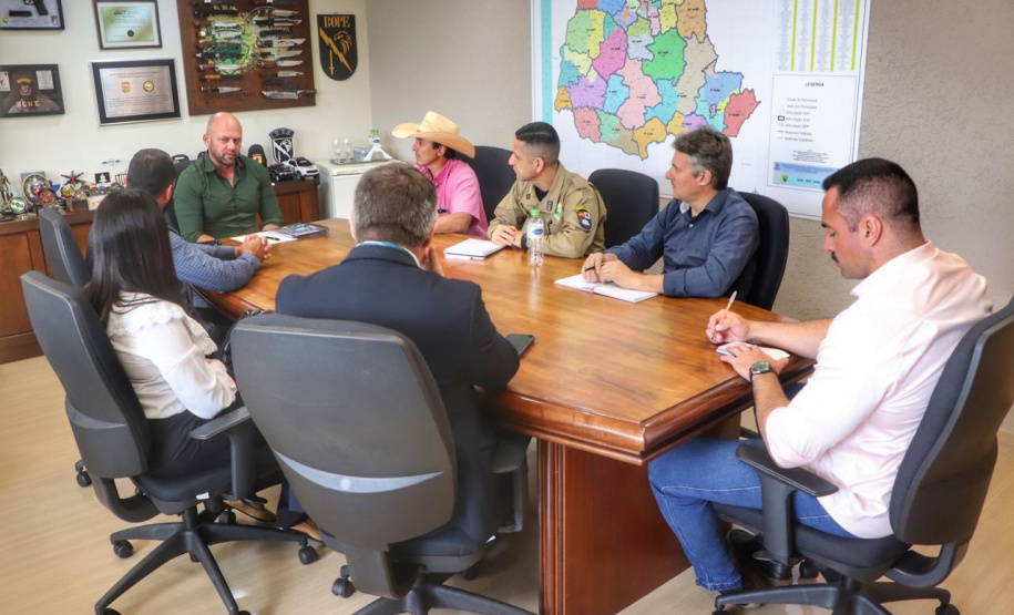 Secretário Hudson recebe comitiva de Colorado