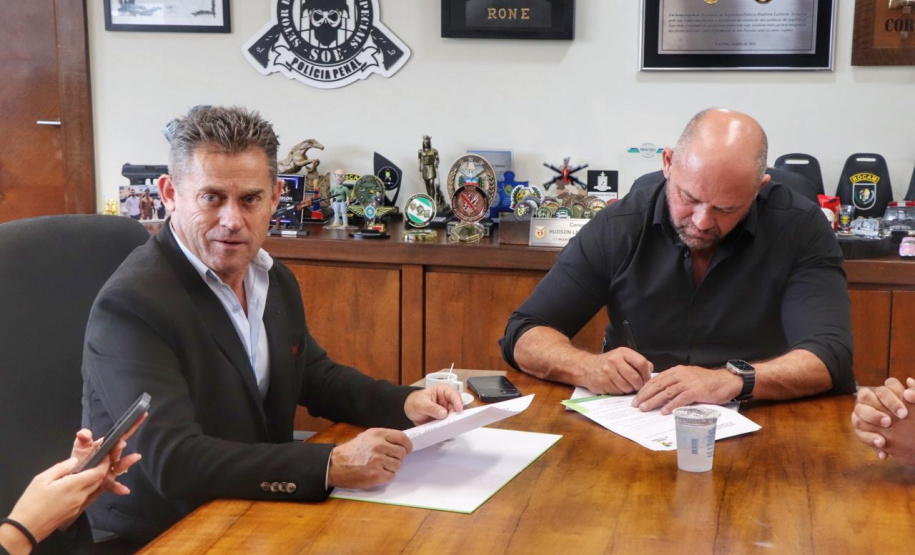 Secretário Hudson recebe vereador Ratinho, de Colombo