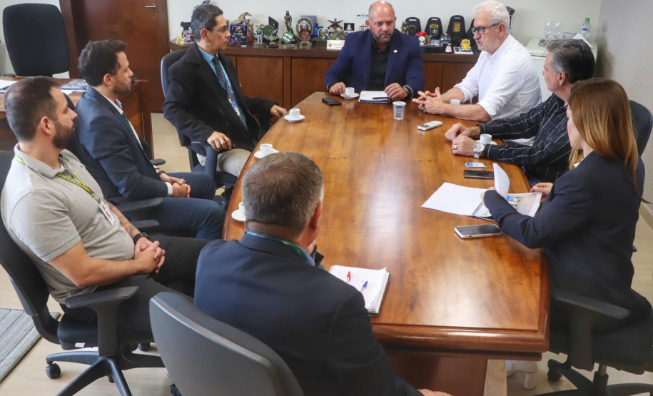 Secretário Hudson recebe prefeito de Cianorte