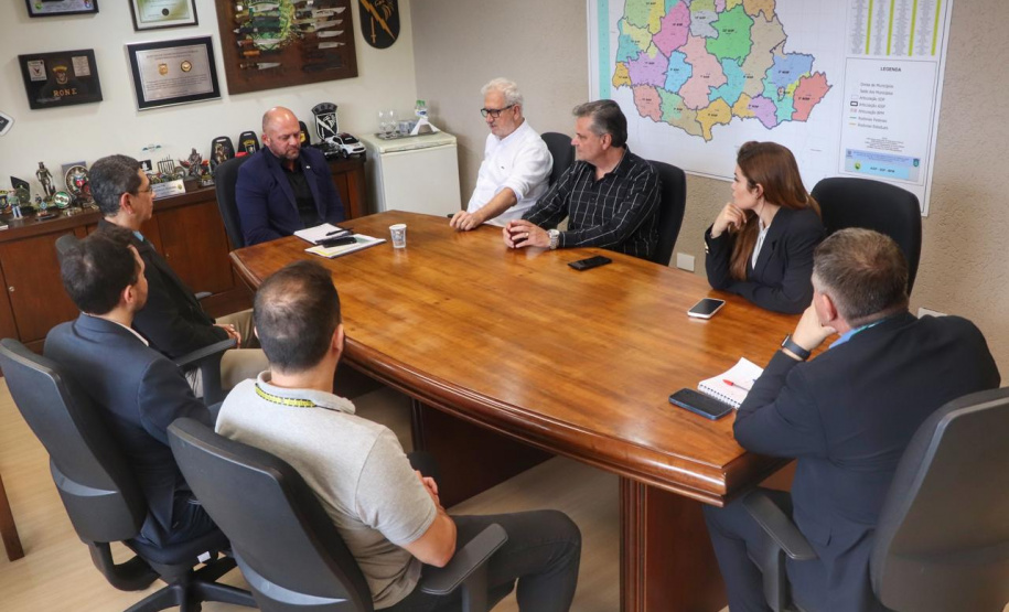 Secretário Hudson recebe prefeito de Cianorte