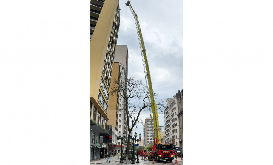 Versáteis, plataformas mecânicas evoluíram socorro prestado pelos Bombeiros