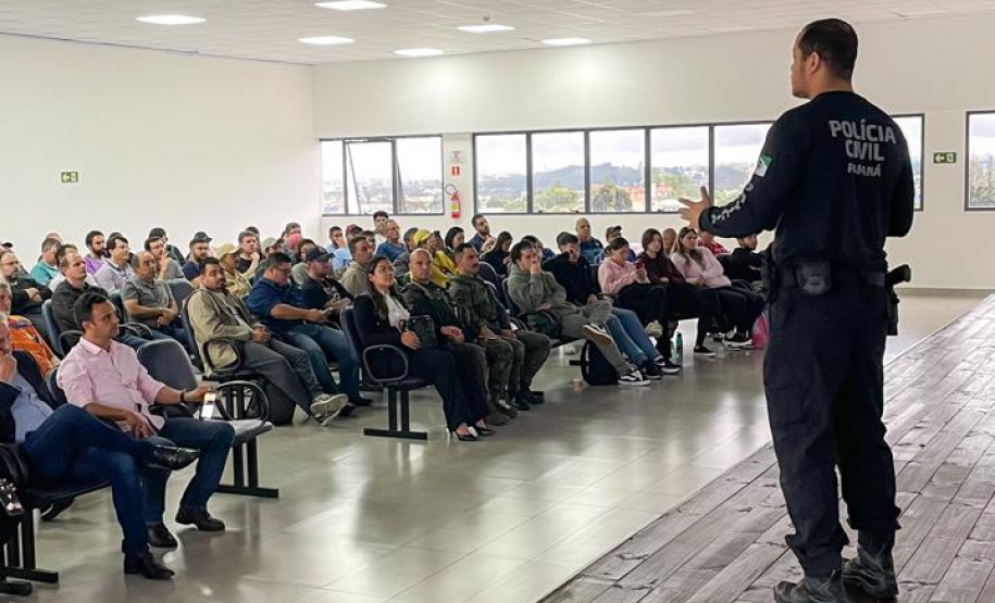 PCPR realiza palestras no Município de Colombo, no âmbito do Programa Mulher Segura, segunda fase “DE HOMEM PARA HOMEM”