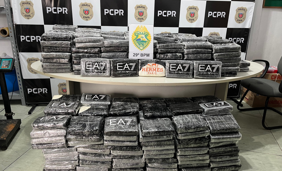 PMPR localiza veículo abandonado com meia tonelada de cocaína em Piraquara