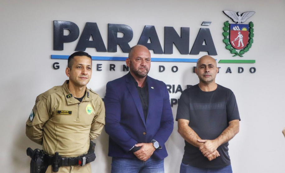 Secretário recebe prefeito e primeira dama de Pitanga